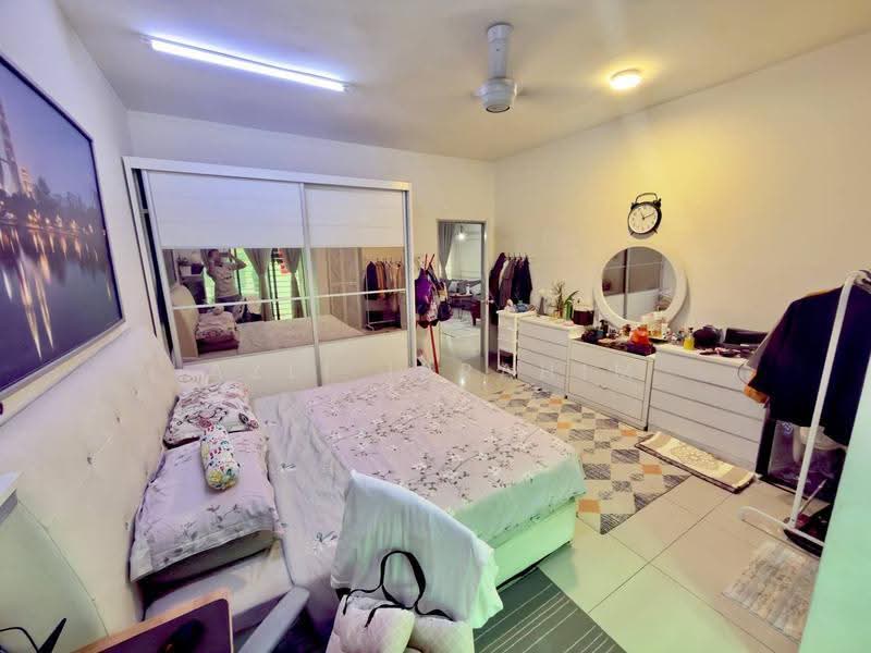 Townhouse for Sale in Bandar Bukit Puchong 2 (Puchong) - Azli Ibrahim - Bedroom - PropertyGuru.com.my
