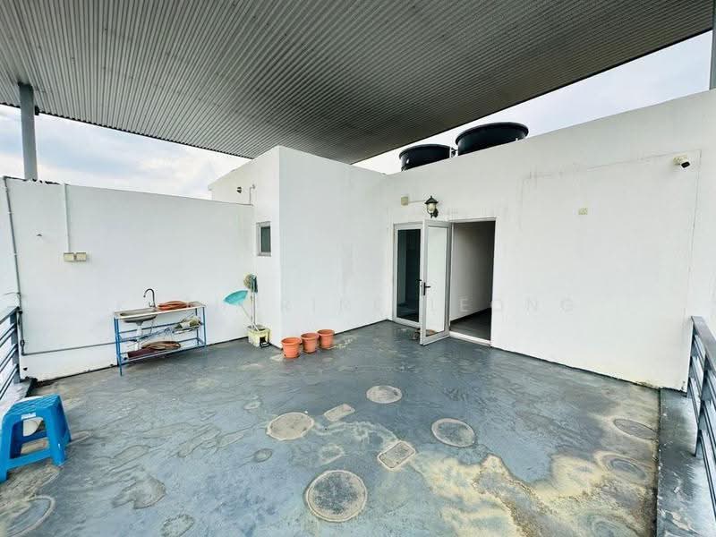 Factory for Rent in Rawang (Selangor) - Katherine Leong - Balcony - PropertyGuru.com.my