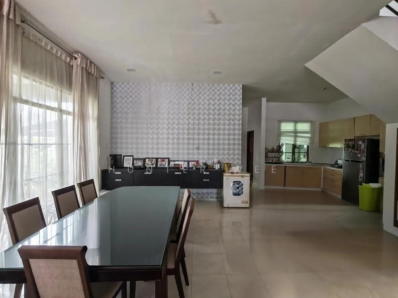 Rumah Berkembar untuk Dijual di Batu Kawah New Township (Kuching) - Hunter Wee - Dining Room - PropertyGuru.com.my