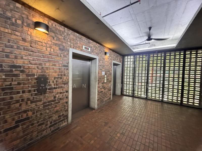 Office for Rent in Petaling Jaya (Selangor) - Aiman Samsul - Corridor - PropertyGuru.com.my