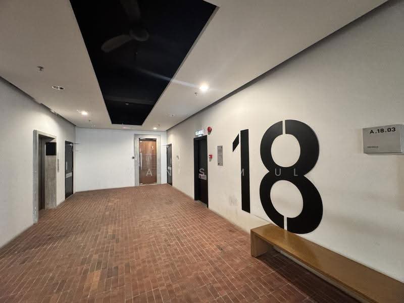 Office for Rent in Petaling Jaya (Selangor) - Aiman Samsul - Corridor - PropertyGuru.com.my