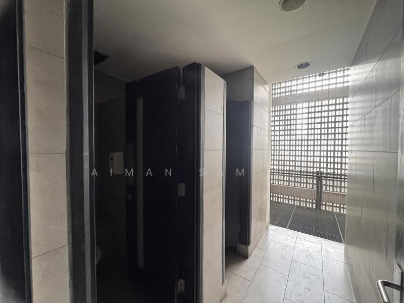 Office for Rent in Petaling Jaya (Selangor) - Aiman Samsul - Bathroom - PropertyGuru.com.my