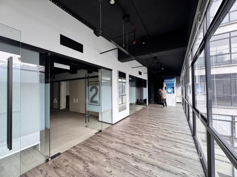 Office for Rent in Petaling Jaya (Selangor) - Aiman Samsul - Corridor - PropertyGuru.com.my