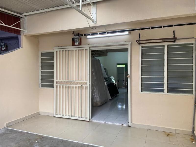 1-storey Terraced House for Rent in Klang (Selangor) - Angel Khor - Entrance - PropertyGuru.com.my