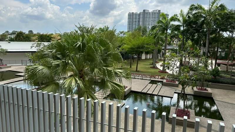 Pangsapuri untuk Dijual di Molek Pine 3 - Olivia Ching - Exterior - PropertyGuru.com.my