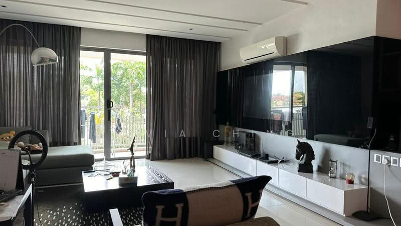 Pangsapuri untuk Dijual di Molek Pine 3 - Olivia Ching - Living Room - PropertyGuru.com.my