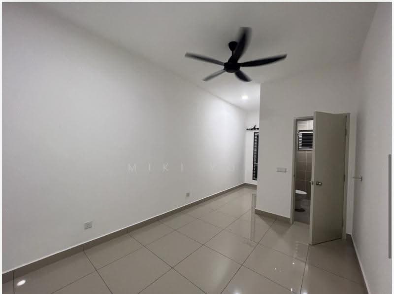 Rumah Teres 2-Tingkat untuk Disewa di Bandar Rimbayu (Telok Panglima Garang) - Miki You - Bathroom - PropertyGuru.com.my
