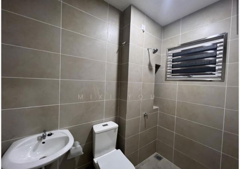 Rumah Teres 2-Tingkat untuk Disewa di Bandar Rimbayu (Telok Panglima Garang) - Miki You - Bathroom - PropertyGuru.com.my