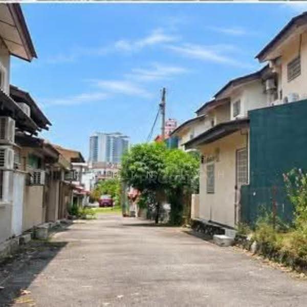 Rumah Teres 2-Tingkat untuk Dijual di Seksyen 7 (Shah Alam) - Robin Loh - PropertyGuru.com.my