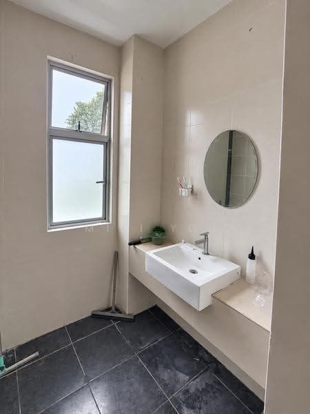 2-storey Terraced House for Sale in Bandar Saujana Putra (Tanjong Duabelas) - Miki You - Bathroom - PropertyGuru.com.my