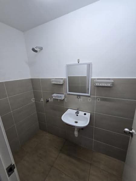 Kondominium untuk Disewa di Residensi Gembira 737 - Camie Hoo - Bathroom - PropertyGuru.com.my