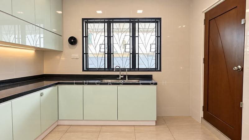 2-storey Terraced House for Sale in Bandar Kinrara Seksyen 9 (Bandar Kinrara) - Lucas Loh - Kitchen - PropertyGuru.com.my