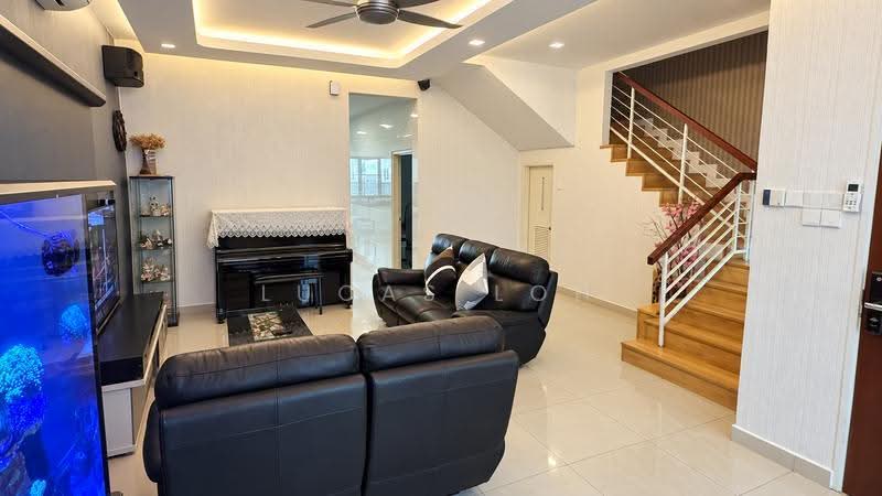 2-storey Terraced House for Sale in Bandar Kinrara Seksyen 9 (Bandar Kinrara) - Lucas Loh - Living Room - PropertyGuru.com.my