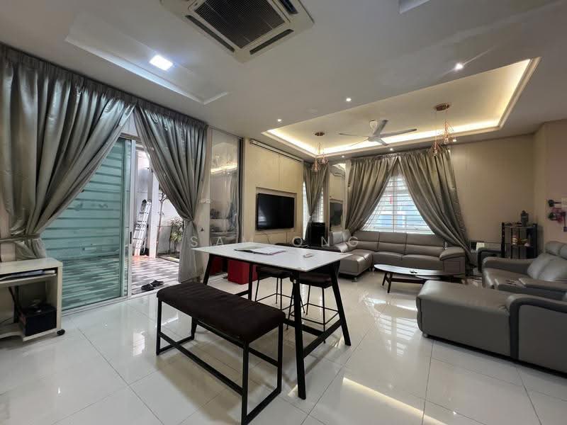 Rumah Berkembar untuk Dijual di Bandar Mahkota Cheras (Cheras) - Sam Ong - Living Room - PropertyGuru.com.my