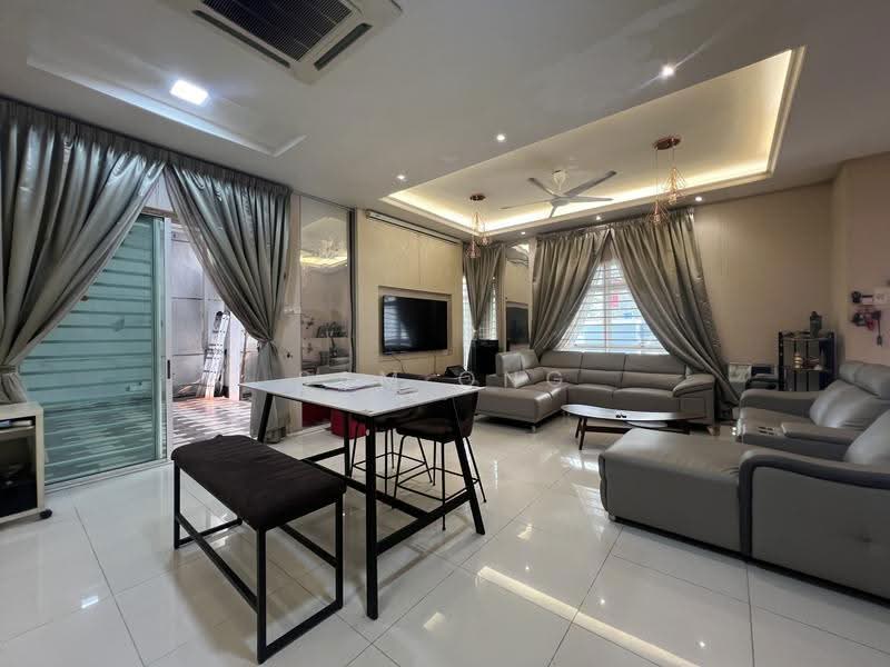 Rumah Berkembar untuk Dijual di Bandar Mahkota Cheras (Cheras) - Sam Ong - Living Room - PropertyGuru.com.my