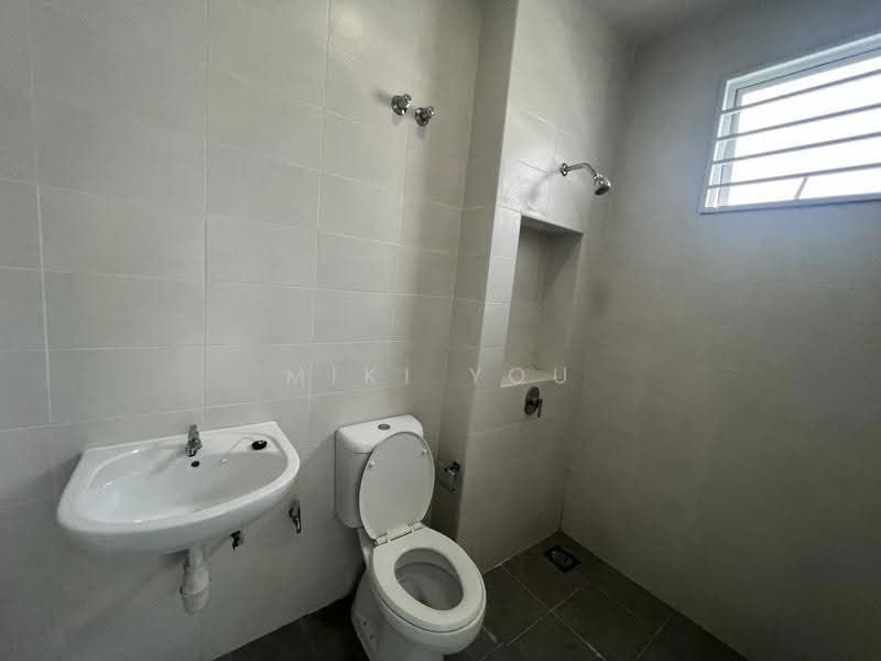 2-storey Terraced House for Sale in Bandar Saujana Putra (Tanjong Duabelas) - Miki You - Bathroom - PropertyGuru.com.my