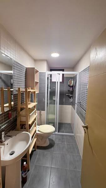 Condominium for Sale at Savanna Condominium - Yen Lim - Bathroom - PropertyGuru.com.my