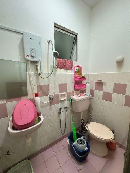 Apartment for Sale at Sri Impian Apartment - Ong Lih Shyan - Bathroom - PropertyGuru.com.my