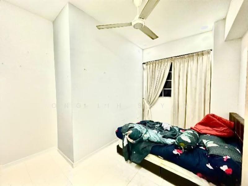 Apartment for Sale at Sri Impian Apartment - Ong Lih Shyan - Bedroom - PropertyGuru.com.my