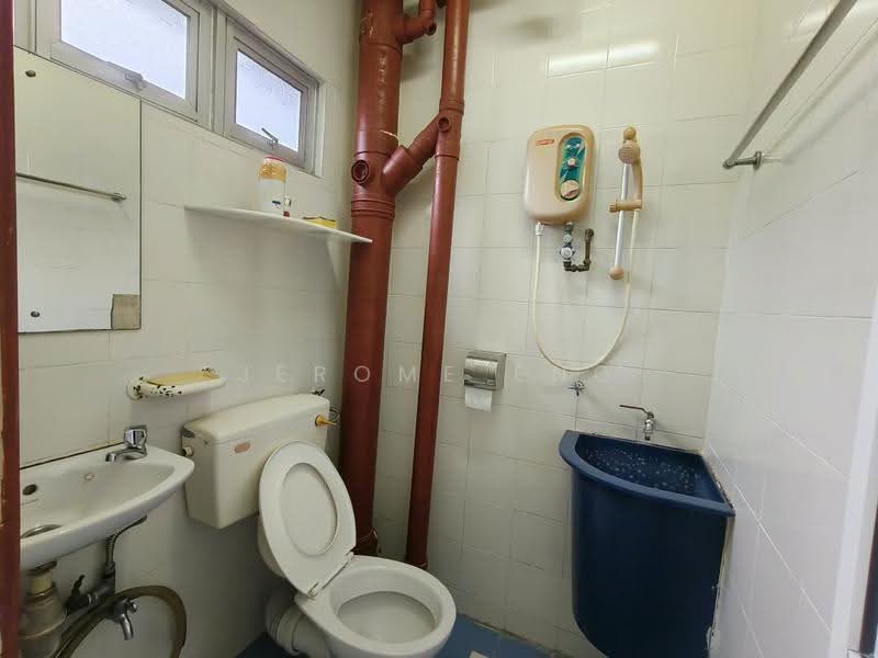 Pangsapuri untuk Dijual di Sri Ivori Apartment - Jerome Eng - Bathroom - PropertyGuru.com.my