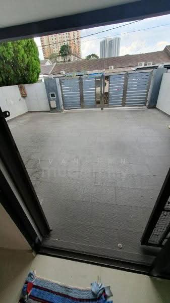 Rumah Teres 1.5-Tingkat untuk Disewa di Happy Garden (Kuchai Lama) - Ivan Tan - Exterior - PropertyGuru.com.my
