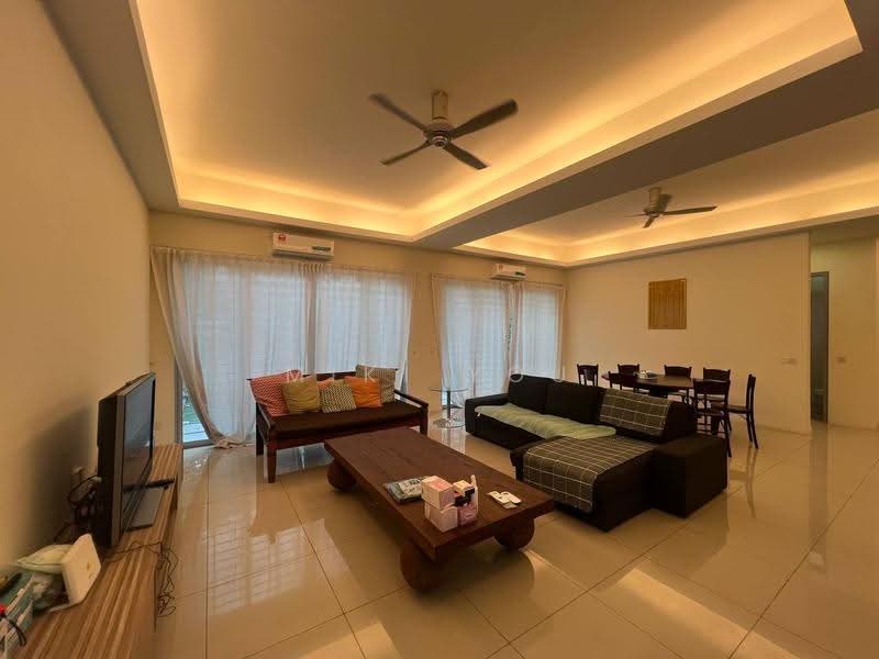 Rumah Teres 2-Tingkat untuk Dijual di Bandar Saujana Putra (Tanjong Duabelas) - Miki You - Living Room - PropertyGuru.com.my