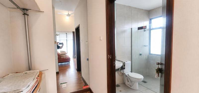 Rumah Banglo untuk Dijual di Bukit Mahkota (Bangi) - Norafian SMH - Bathroom - PropertyGuru.com.my