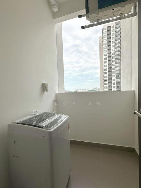 Kediaman Servis untuk Dijual di Meldrum Heights (Residensi Meldrum) - Grace Ng - Balcony - PropertyGuru.com.my