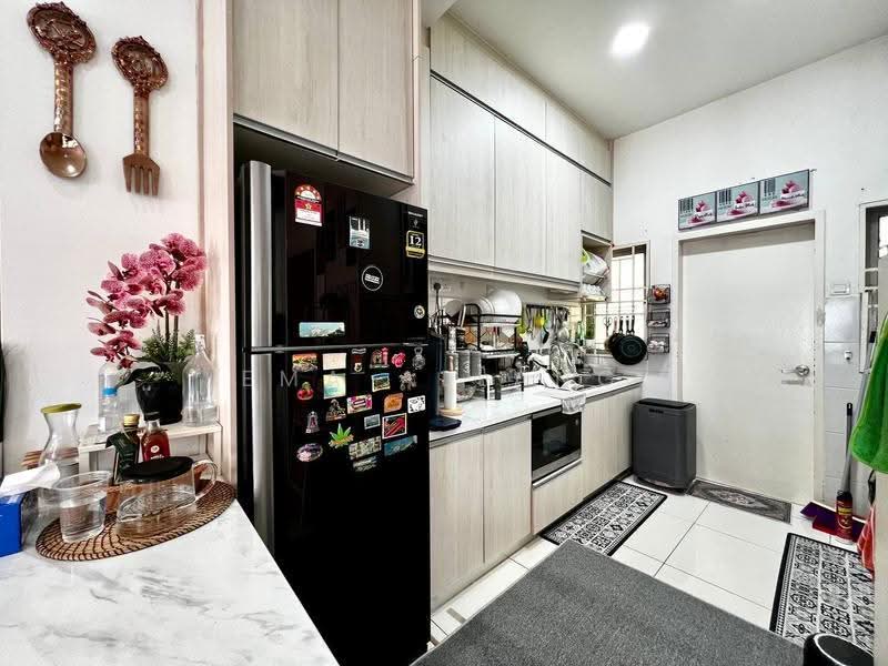 3-storey Terraced House for Sale in Gombak (Selangor) - EMA ALLANG - Kitchen - PropertyGuru.com.my