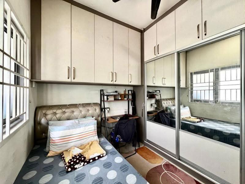 3-storey Terraced House for Sale in Gombak (Selangor) - EMA ALLANG - Bedroom - PropertyGuru.com.my