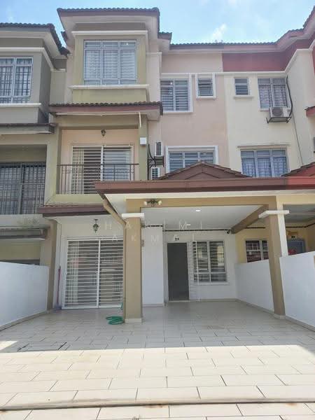Rumah Teres 3-Tingkat untuk Disewa di Bandar Putra Permai (Seri Kembangan) - Hakimi Akmal - Exterior - PropertyGuru.com.my