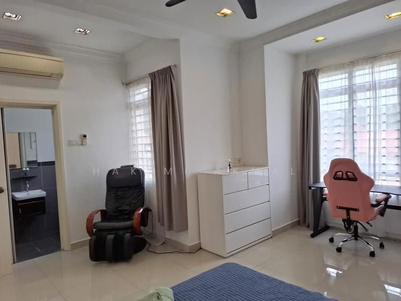 Rumah Teres 3-Tingkat untuk Disewa di Bandar Putra Permai (Seri Kembangan) - Hakimi Akmal - Study - PropertyGuru.com.my