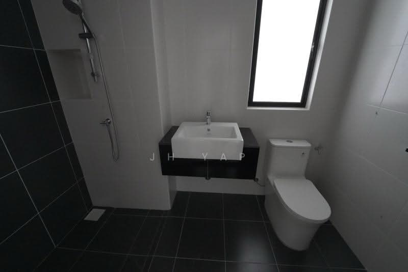 2-storey Terraced House for Sale in Iskandar Puteri (Nusajaya) (Johor) - JH Yap - Bathroom - PropertyGuru.com.my