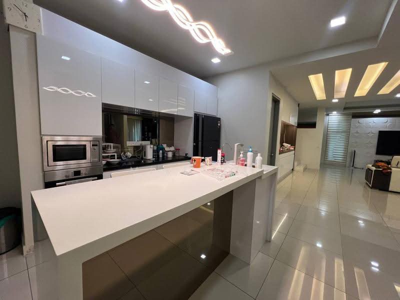 2-storey Terraced House for Sale in Bandar Saujana Putra (Tanjong Duabelas) - Miki You - Kitchen - PropertyGuru.com.my