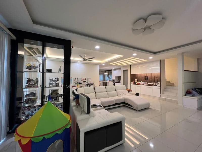 2-storey Terraced House for Sale in Bandar Saujana Putra (Tanjong Duabelas) - Miki You - Living Room - PropertyGuru.com.my