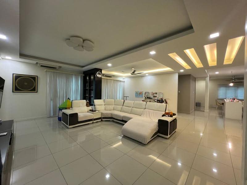 2-storey Terraced House for Sale in Bandar Saujana Putra (Tanjong Duabelas) - Miki You - Living Room - PropertyGuru.com.my