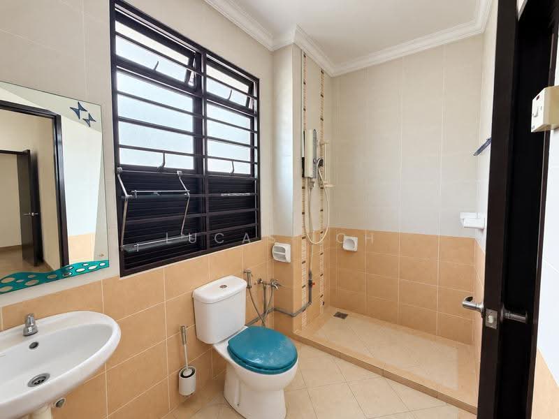 Rumah Teres 2-Tingkat untuk Dijual di Bandar Kinrara Seksyen 5 (Bandar Kinrara) - Lucas Loh - Bathroom - PropertyGuru.com.my