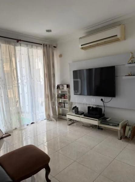 Kondominium untuk Disewa di Casa Tropicana - Ivan Tan - Living Room - PropertyGuru.com.my