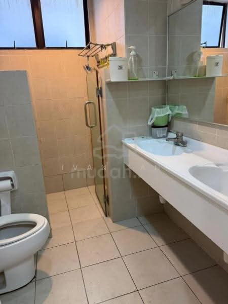 Kondominium untuk Disewa di Casa Tropicana - Ivan Tan - Bathroom - PropertyGuru.com.my