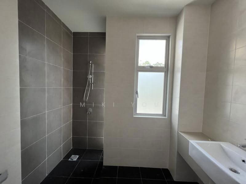 2-storey Terraced House for Sale in Bandar Saujana Putra (Tanjong Duabelas) - Miki You - Bathroom - PropertyGuru.com.my