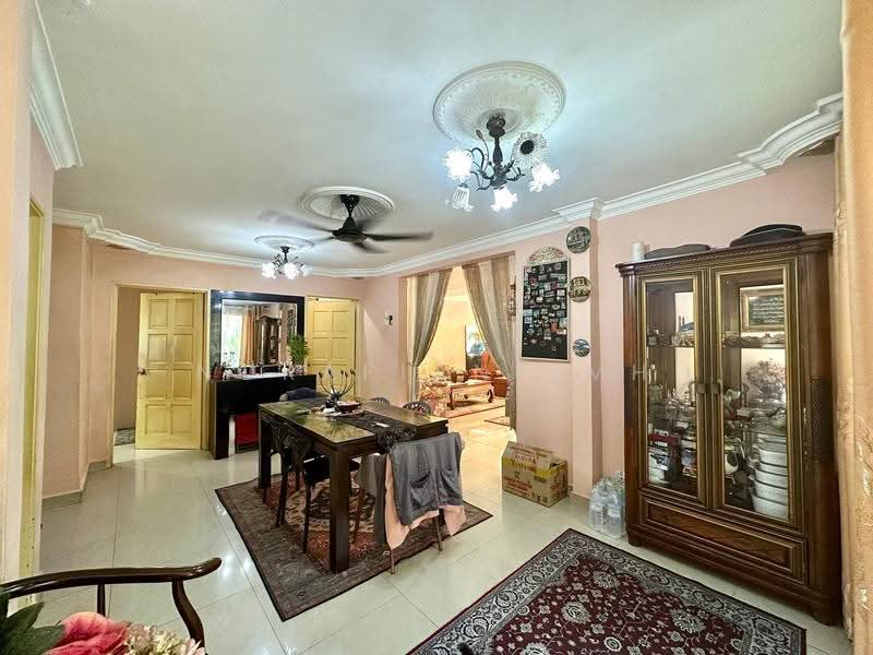2-storey Terraced House for Sale in Bandar Putra Permai (Seri Kembangan) - Norafian SMH - Living Room - PropertyGuru.com.my