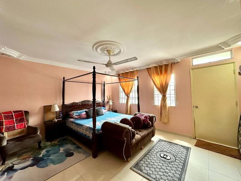 2-storey Terraced House for Sale in Bandar Putra Permai (Seri Kembangan) - Norafian SMH - Bedroom - PropertyGuru.com.my