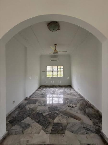 Bungalow House for Sale in Bandar Country Homes (Rawang) - Norafian SMH - PropertyGuru.com.my