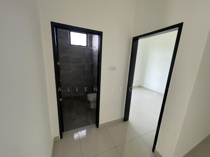Rumah Kluster untuk Dijual di Iskandar Puteri (Nusajaya) (Johor) - Allen Leow - Bathroom - PropertyGuru.com.my