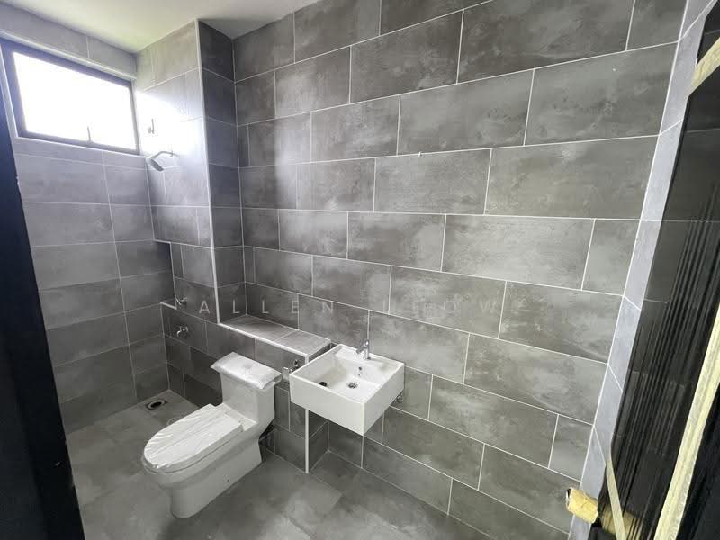 Rumah Kluster untuk Dijual di Iskandar Puteri (Nusajaya) (Johor) - Allen Leow - Bathroom - PropertyGuru.com.my