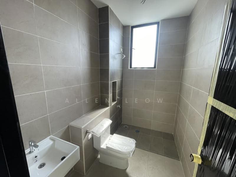 Rumah Kluster untuk Dijual di Iskandar Puteri (Nusajaya) (Johor) - Allen Leow - Bathroom - PropertyGuru.com.my