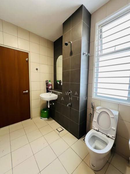 Rumah Teres untuk Dijual di Sepang (Selangor) - Hawa Ibrahim - Bathroom - PropertyGuru.com.my
