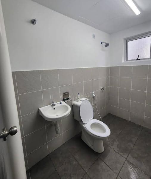 Pangsapuri untuk Disewa di Residensi Metro Kepong - Hakimi Akmal - Bathroom - PropertyGuru.com.my