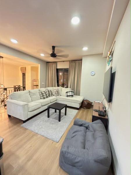 3-storey Terraced House for Sale in Sepang (Selangor) - KY Ang - Living Room - PropertyGuru.com.my