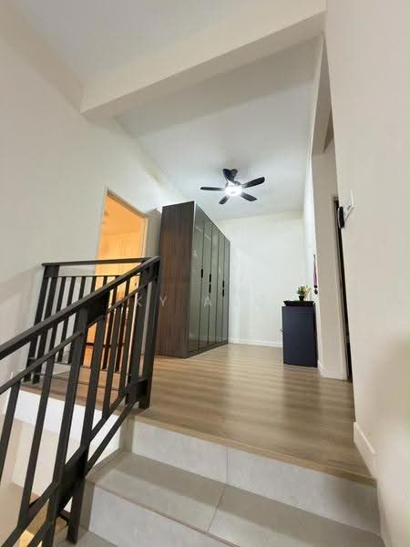 3-storey Terraced House for Sale in Sepang (Selangor) - KY Ang - Corridor - PropertyGuru.com.my